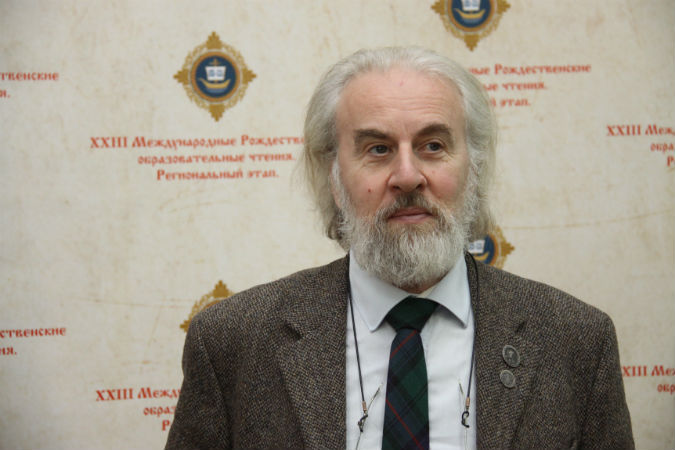 Ярославцам Александр Дворкин рекомендует не расслабляться, перечислив целый «букет» религиозных объединений Фото: Елена ВАХРУШЕВА