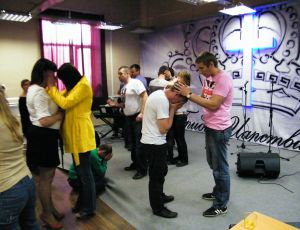В Екатеринбурге осужден церковный пастор за методы «Города без наркотиков» (ВИДЕО)