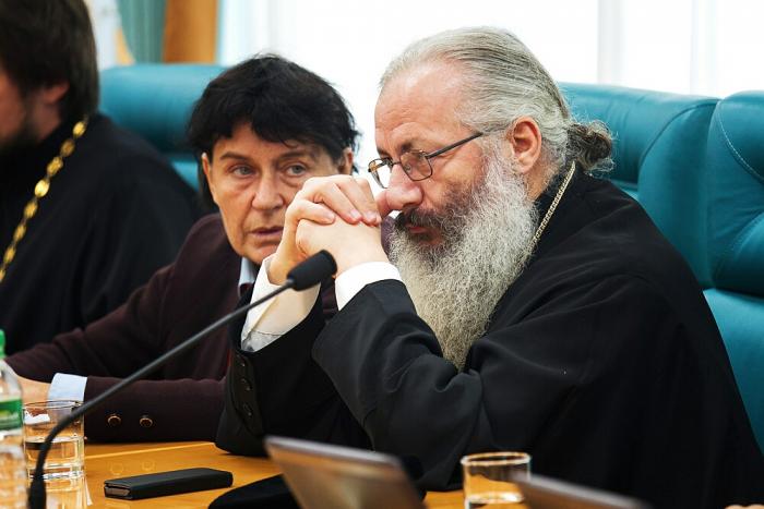 Действовать сообща