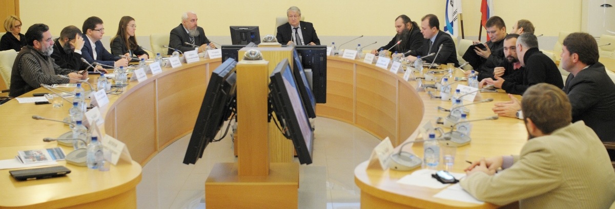 На конференции  Фото: www.riss.ru
