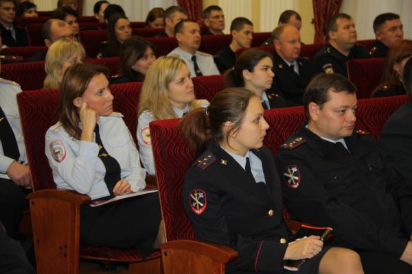 Архангельская аудитория встретилась с сектоведом Александром Дворкиным