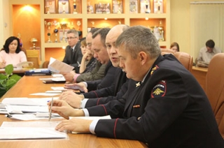 ГУ МВД могут наделить правом штрафовать агитаторов, попрошаек, собаководов
