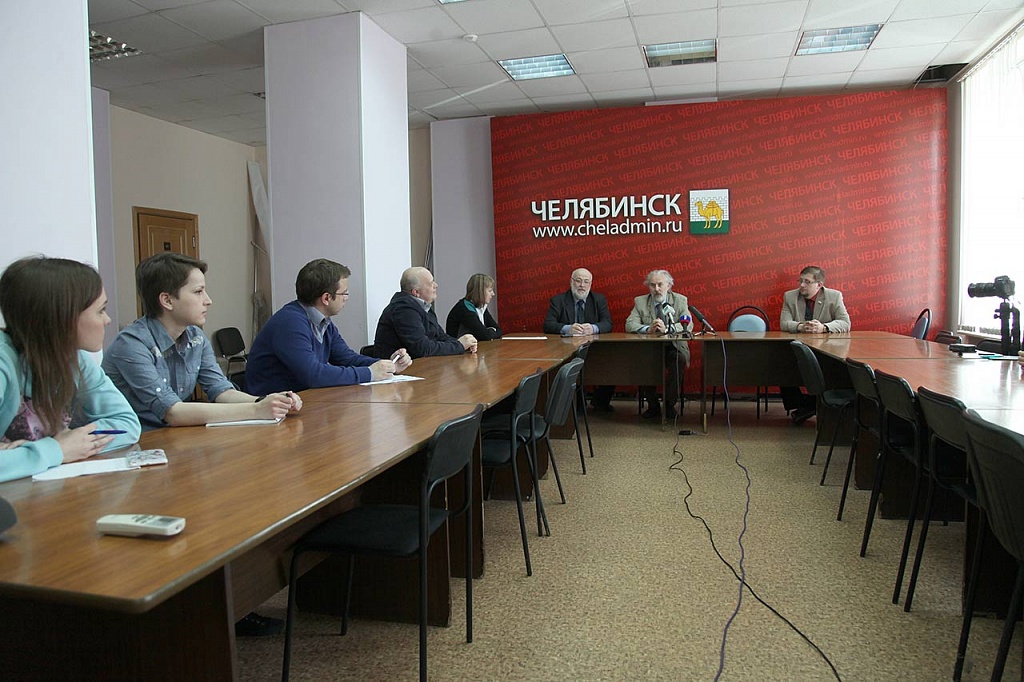 Историк, сектовед и писатель Александр Дворкин встретился с православными Южного Урала