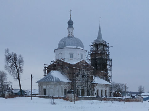 Старинную церковь Сергия Радонежского в Мосейцеве общине так и не удалось захватить.