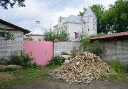 Большая Ельня, обитель "Воскрешающая Русь". Где-то здесь размещен вход в ад