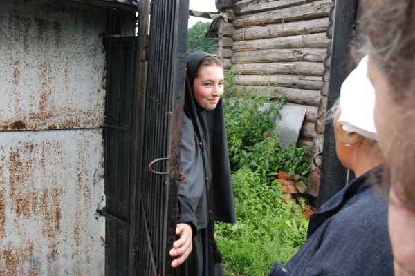 За порог "Михайловской обители" не пускают посторонних.  Фото: Наталья Саванкова/РГ