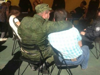 Саратовские казаки угостили сайентологов пирогом, а те свернули семинар раньше срока