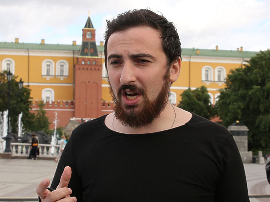 Суд над Энтео за погром в Манеже начался молебном. Фото: Геннадий Черкасов