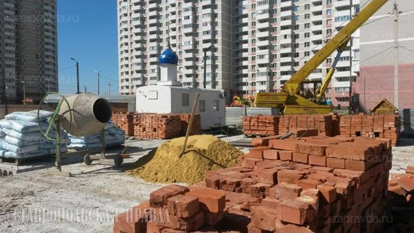 В стадии строительства храм в военном городке Ставрополя. Фото из архива отца Антония Скрынникова