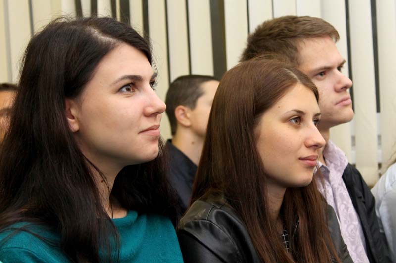 14 сентября, в среду, в рамках Интеграционного курса в здании учебного корпуса ПСТГУ на ул. Иловайской прошла долгожданная встреча-знакомство с профессором Александром Леонидовичем Дворкиным, посвященная современным сектантским движениям. 