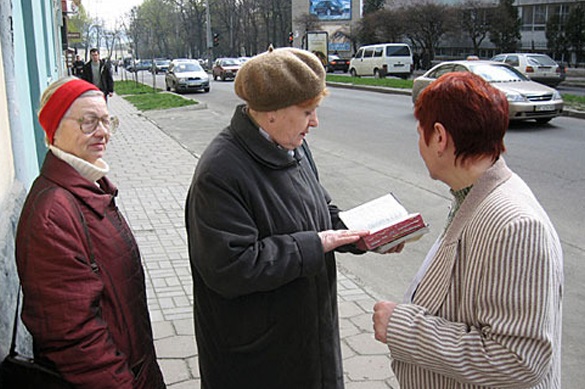 КАК НЕ СТАТЬ АДЕПТОМ