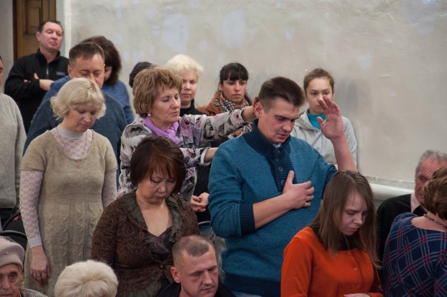 В секте «Лучезарная» в Туле прошел нелегальный сеанс массового «целительства»