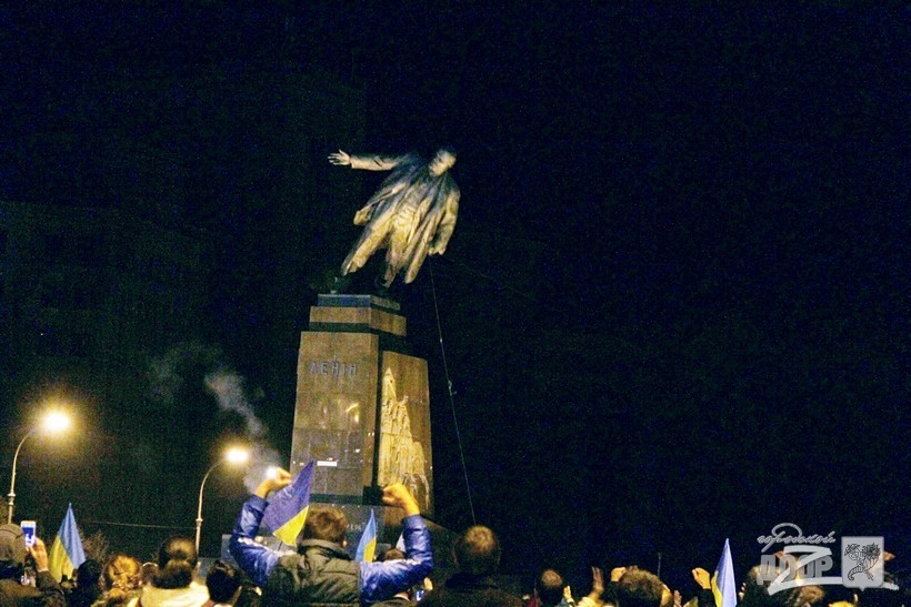Избиение журналистов и другие похождения Валика и Ко