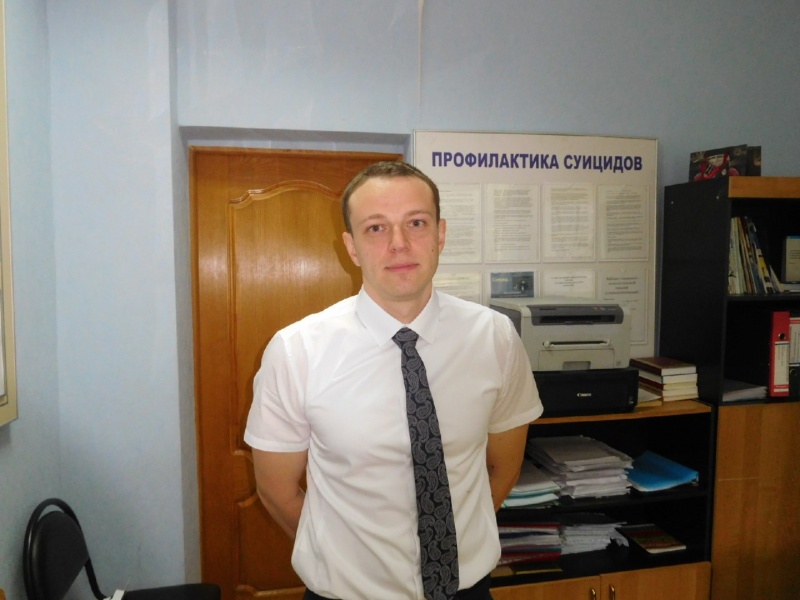 «Бомбардировка любовью». Как воронежцев вербуют в тоталитарные секты