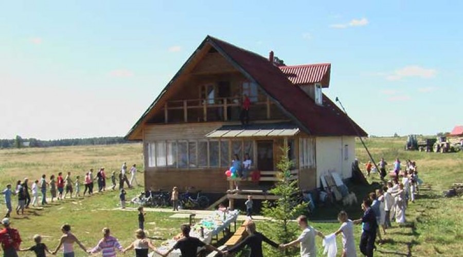 По ком звенят кедры. Кто они, жители экодеревень?