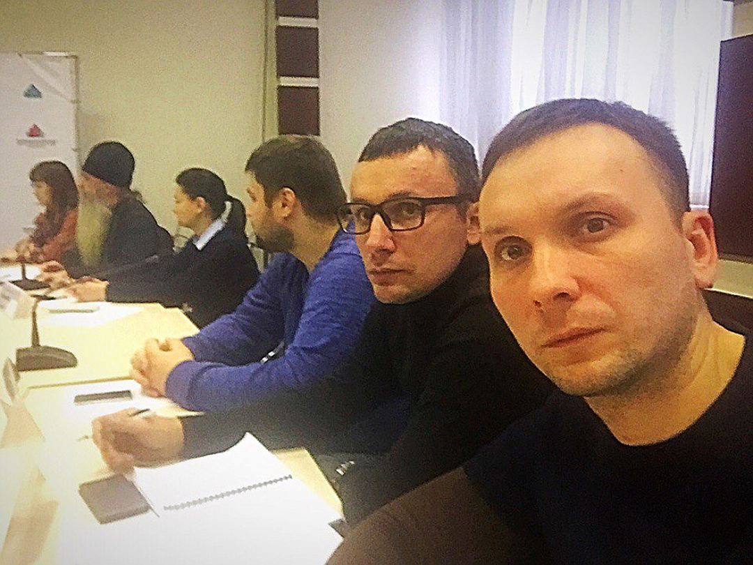 Одни из основателей церкви "Восстановление", братья Александр (слева) и Сергей Земляные. Они регулярно участвуют в общественных мероприятиях по проблемам наркомании Фото: ВКонтакте
