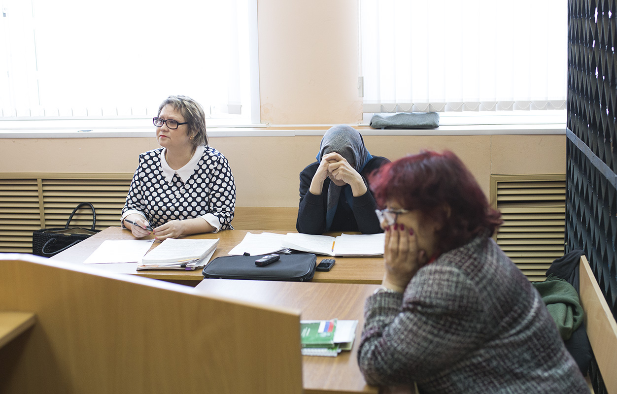 Репортаж из зала суда по делу Мосейцево: «Я воспитала детей, которых выбросили на помойку!» 