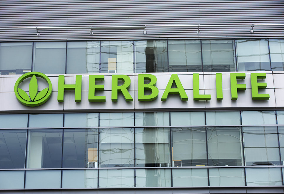Cпроси меня как: что случилось с глобальной пищевой "сектой" Herbalife