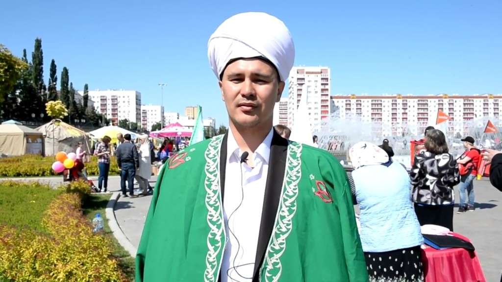 Реконструкция религии: В Уфе этнопарк «Ватан» стал местом ритуальных танцев