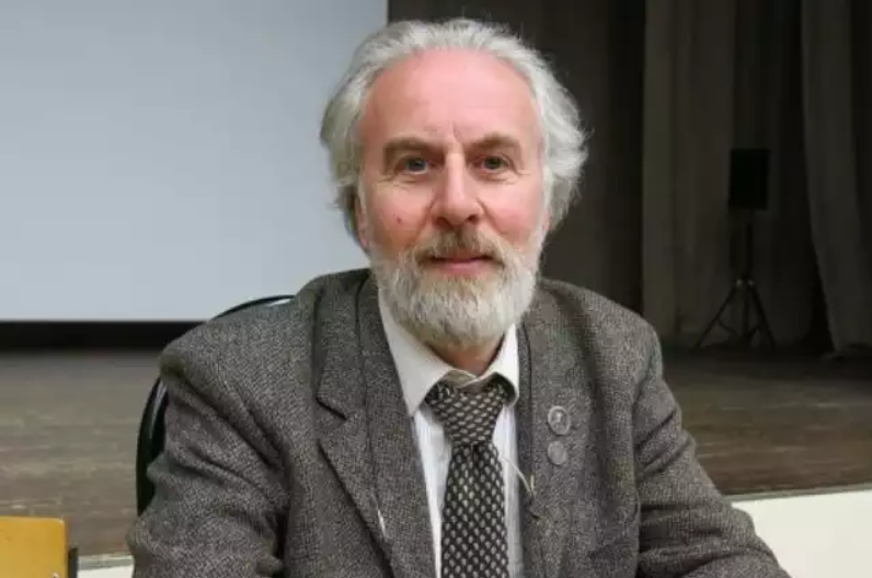 В Смоленске с лекцией выступил известный богослов и сектовед