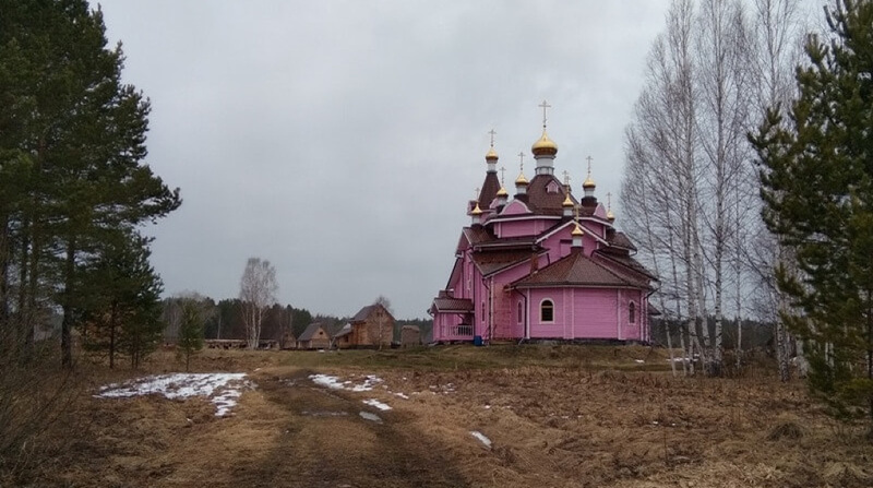 Главный экзорцист Екатеринбургской епархии тайно строит в тайге собственное православное государство