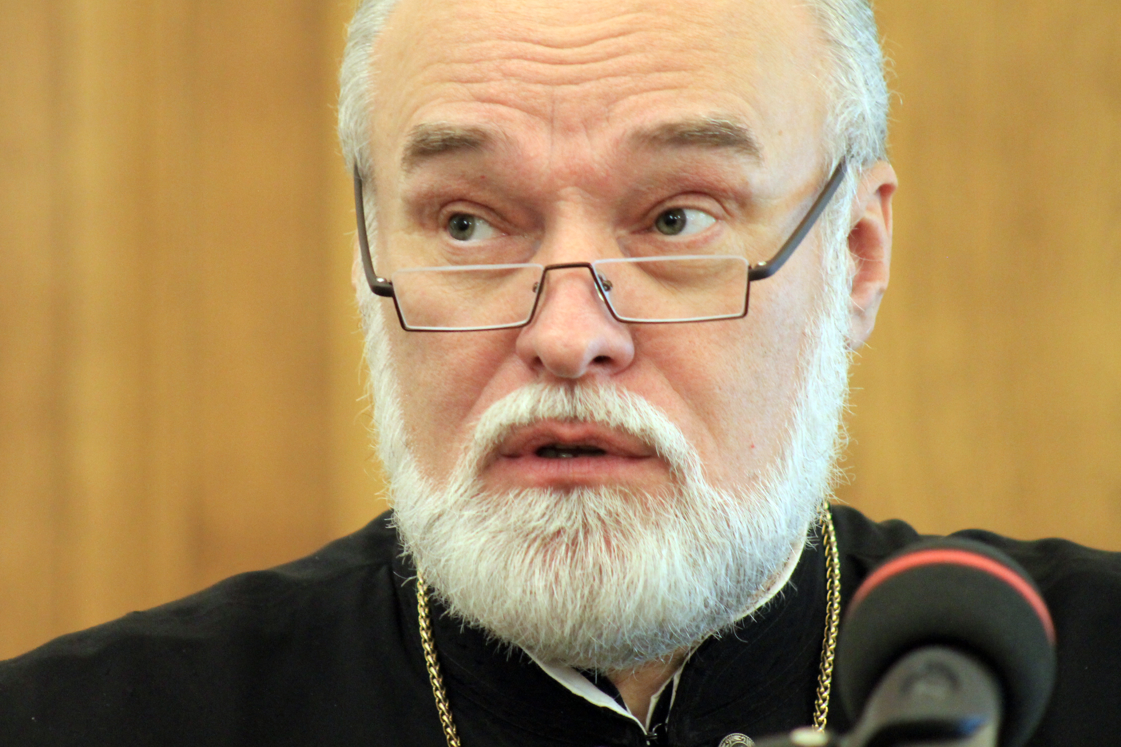 Профессор ПСТГУ А. Л. Дворкин возглавил заседание секции “Возможна ли в секте свобода выбора?”