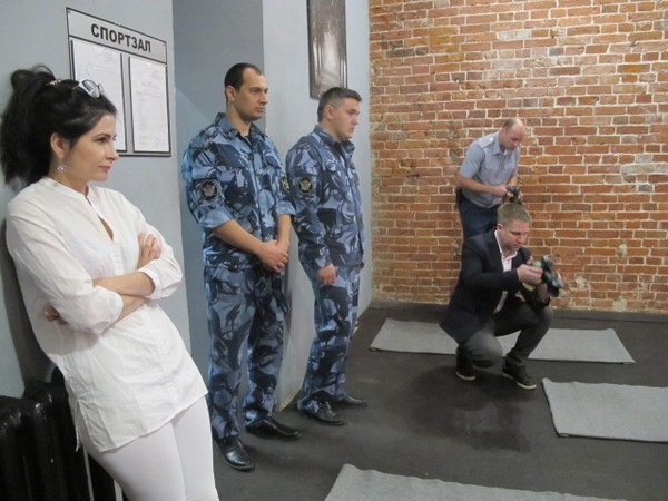 Требовавший запретить йогу в СИЗО богослов обвинил Еву Меркачёву в сектантстве