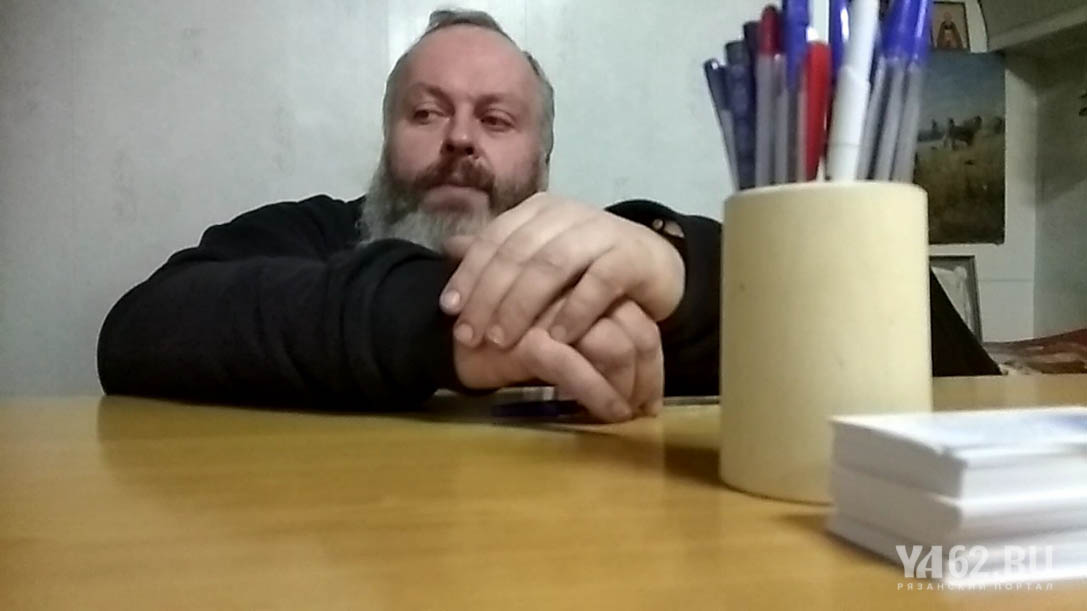 Изгоняющий дьявола. Рязанец построил бизнес на молитвах