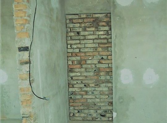 В Самаре «замуровали» сторонников Пеуновой, пока те пели песни со свечами