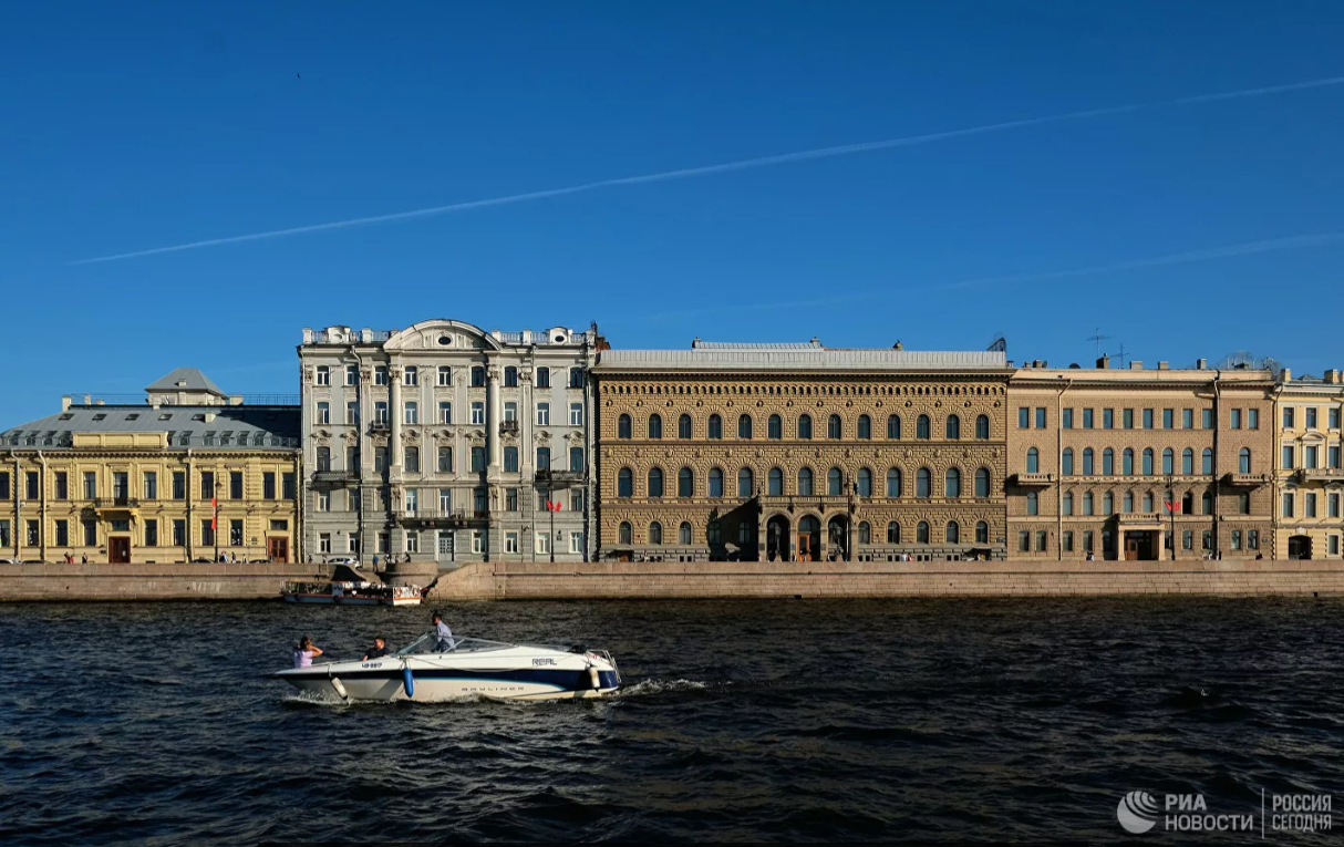 В Петербурге религиозная секта продавала жителям "защитные купола"
