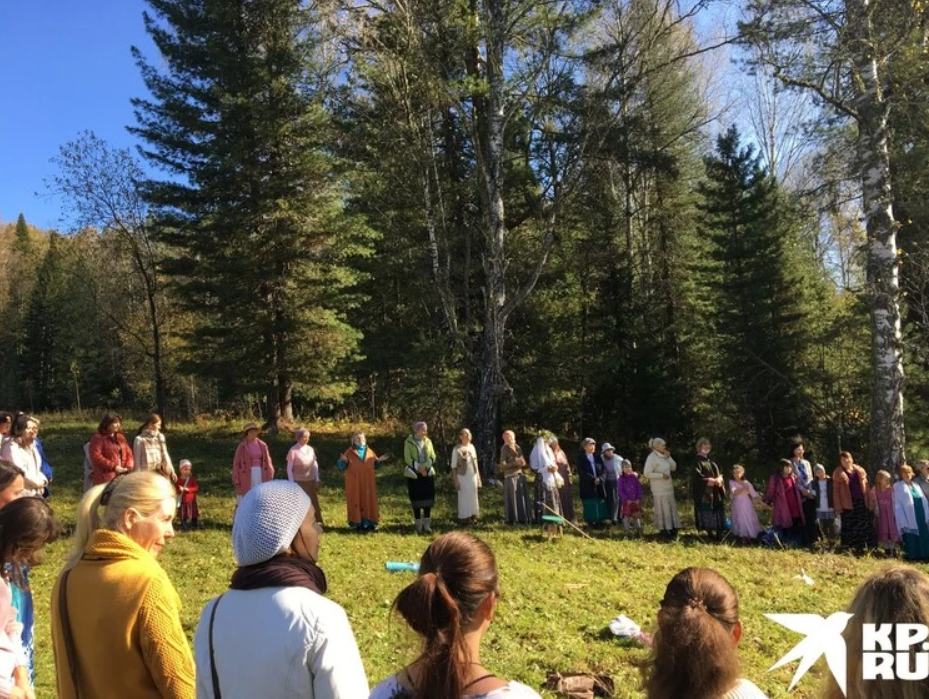 Что происходит в «Городе Солнца» после ареста местного бога. Расследование Ульяны Скойбеды о секте Виссариона