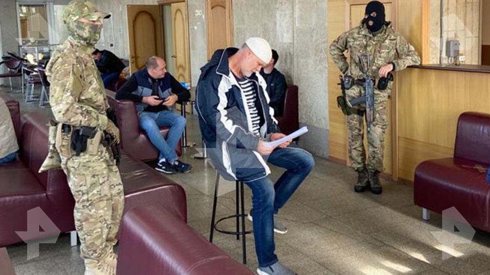 Эксклюзивные кадры с места обысков в "секте Виссариона"