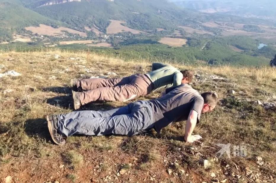 «Жила в «гареме», состав которого менялся»: откровения женщины, которая 15 лет встречалась с сектантом и родила от него сына