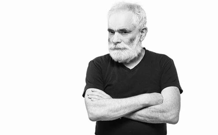 «Бомбора» выпустила книгу психотерапевта, обвиненного в создании секты. В издательстве заявили, что «все мы разные»