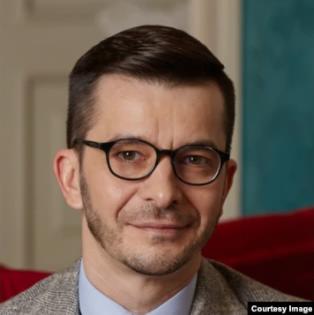 Грустный рептилоид Андрея Курпатова. Премия ВРАЛ выбрала "лучших"