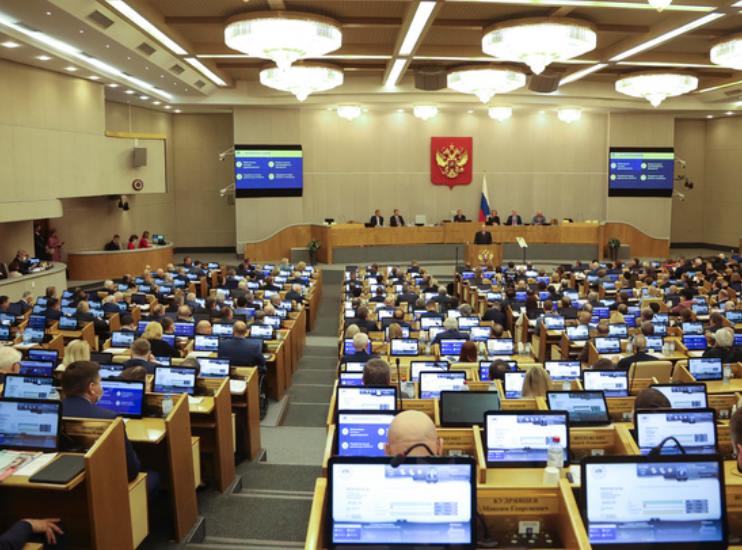 На совещании в Госдуме призвали ввести черные списки инфоцыган
