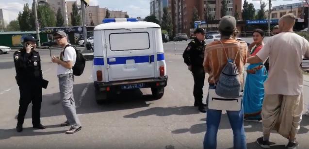 Шествие кришнаитов по Сызрани подняло на ноги общественников и полицию