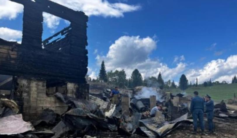 «Выпрыгнул в окно, чтобы дети прыгнули за ним»: подробности пожара в «Городе Солнца»