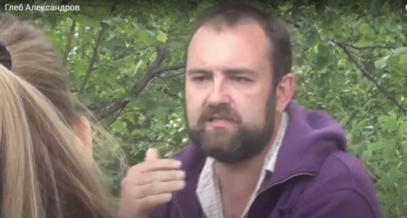 В Новосибирск заехал «волшебный доктор», который обещает вылечить неизлечимые болезни, — репортаж с лекции