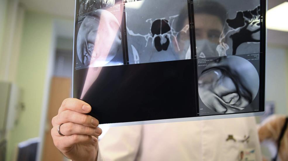 После чудес: онкопациенты жалуются на методы «волшебного доктора» Раевского