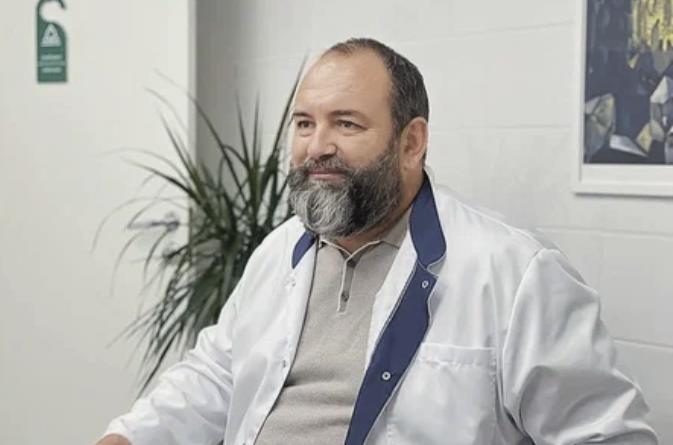 «Потомок графа» построил секту и клиники, где рак лечили СМСками