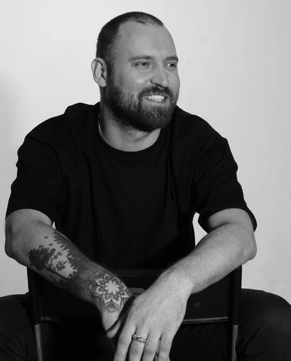«Ты обязательно должен бояться»: история мужчины,который вырос в секте шелковцев, но сумел сбежать