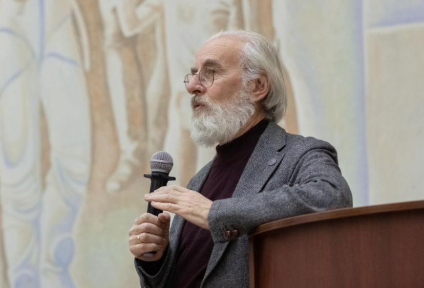 Александр Дворкин о тренингах «личностного роста»: Человек – существо хрупкое, и сломать его достаточно легко