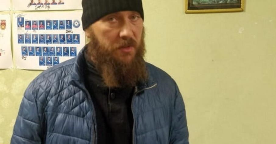 «Монах» — в «синих» тонах