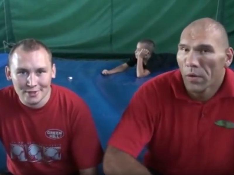 Фото с сайта: https://sobesednik.ru/politika/sekta-tryasunov-v-gosdume-kto-stoit-za-isceleniem-dany-borisovoj